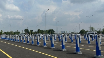 Quy mô trạm sạc lớn nhất Việt Nam vừa đi vào hoạt động tại Hà Nội gây choáng ngợp