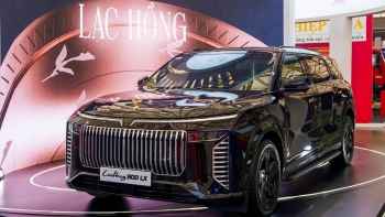 Không chỉ chống đạn, Lạc Hồng 900 LX còn mang cả báu vật ngàn năm vào nội thất
