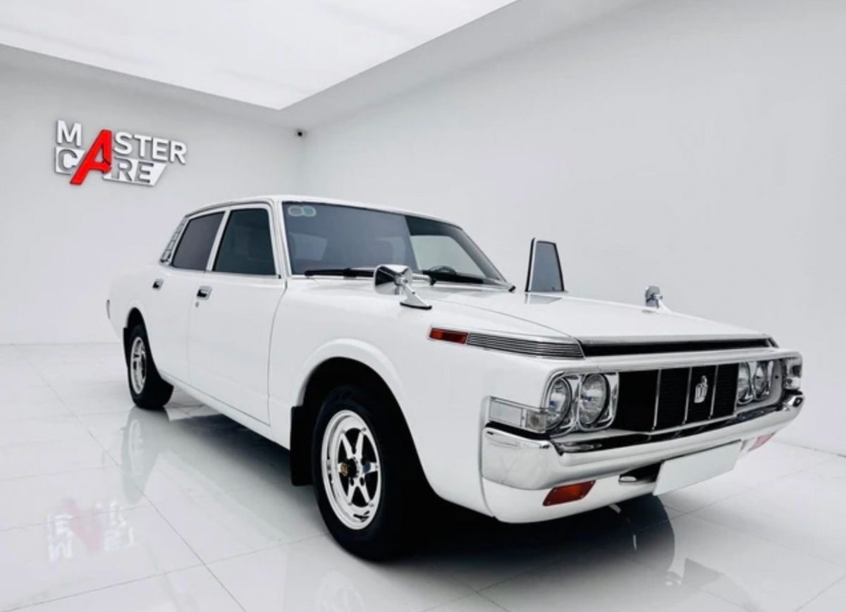 Vua cà phê Đặng Lê Nguyên Vũ đưa ô tô Toyota Crown 50 tuổi đi phục chế: Xưởng độ mất 3 tháng cho ra tác phẩm như mới xuất xưởng, 2 chiếc đang xếp hàng
