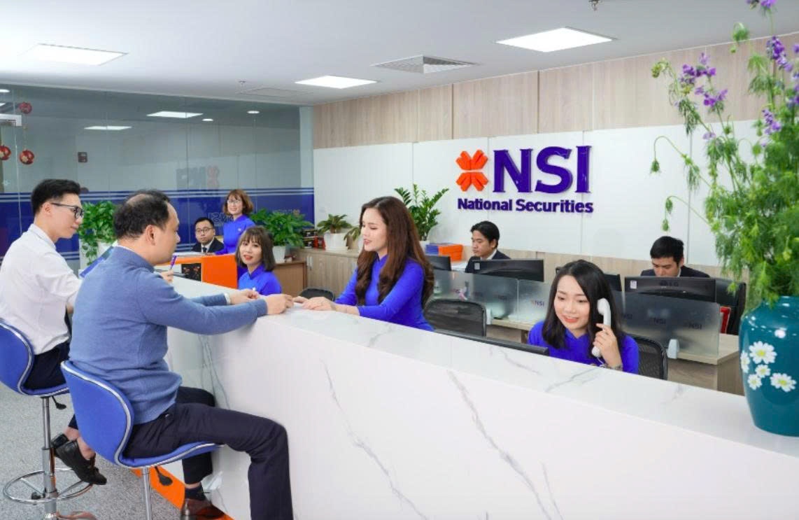 Một CTCK bị xử phạt gần 900 triệu đồng vì loạt vi phạm
