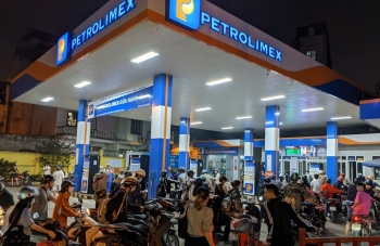 Petrolimex (PLX) tăng tốc chuẩn bị nguồn cung xăng E10 cho lộ trình toàn quốc từ ngày 1/1/2026