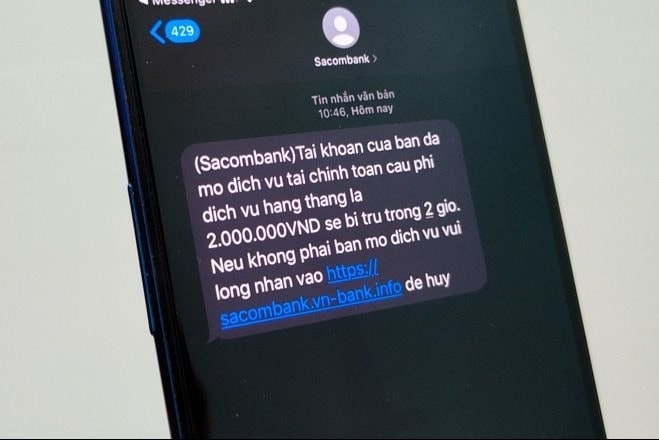 Công an cảnh báo những tin nhắn có tên người gửi là VCB, BIDV, Techcombank, ACB…