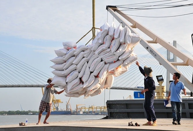 Giá gạo Việt Nam lập kỷ lục mới khi bạn hàng lớn nhất có động thái bất ngờ