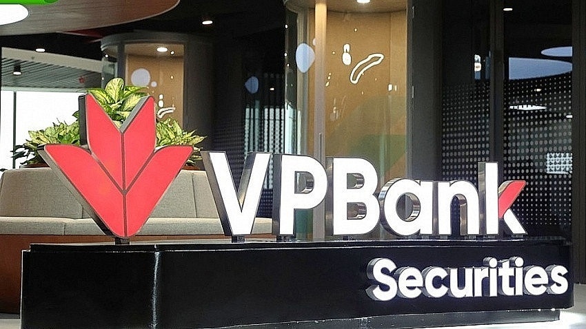 VPBankS sẽ IPO 25% cổ phần giá tối thiểu 12.130 đồng/cổ phiếu, tăng gấp đôi mục tiêu lợi nhuận lên 4.450 tỷ