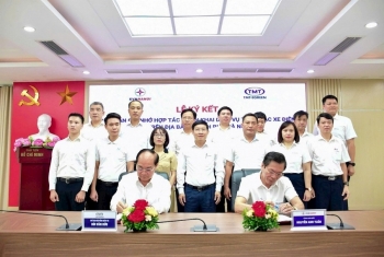 Công ty bán ô tô Trung Quốc thí điểm trạm sạc xe điện tại Hà Nội, cho phép tất cả hãng xe dùng chung