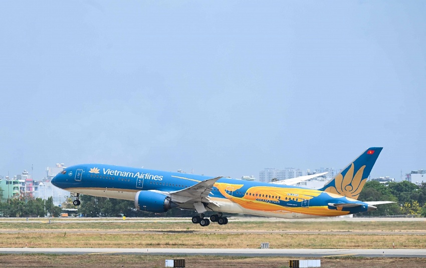 Vietnam Airlines (HVN) tăng tốc nửa cuối năm 2025, kỳ vọng bứt phá toàn diện