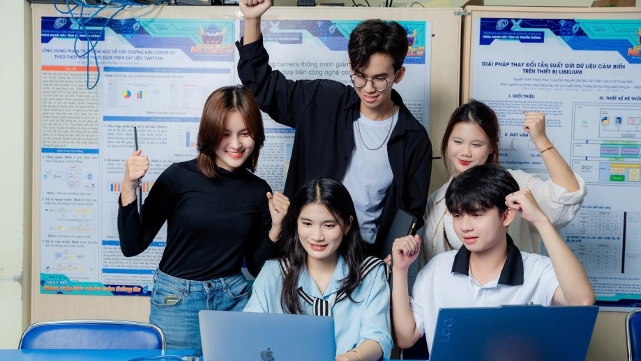 Sinh viên một ngành học 'vàng' đang ùn ùn quay lại giảng đường vì bị AI bít cửa làm ăn