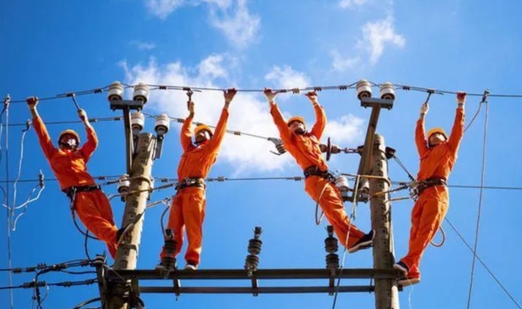 Bộ Công Thương: Đưa khoản lỗ của EVN vào chi phí dự kiến chưa ảnh hưởng giá điện, hoặc chỉ điều chỉnh từ 2-5%