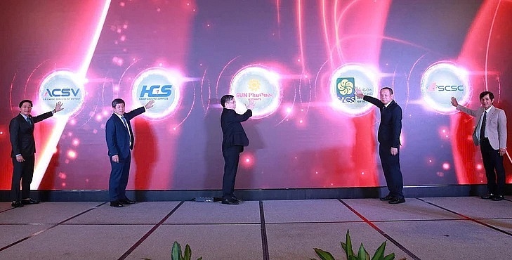4 công ty thành viên thuộc ACV ký kết hợp đồng cung cấp dịch vụ với Sun PhuQuoc Airways
