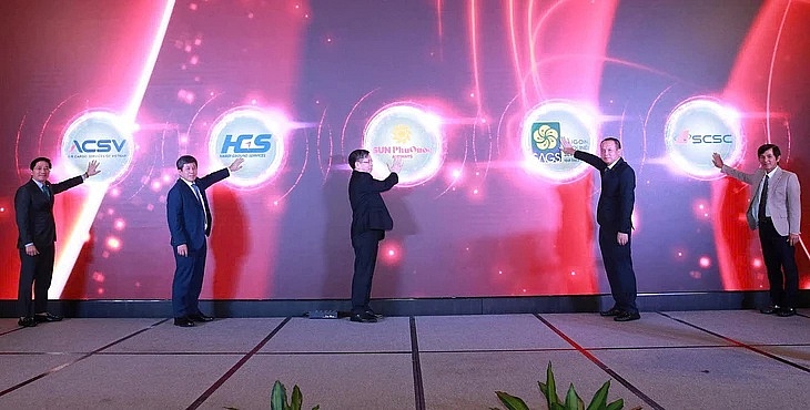 4 công ty thành viên thuộc ACV ký kết hợp đồng cung cấp dịch vụ với Sun PhuQuoc Airways