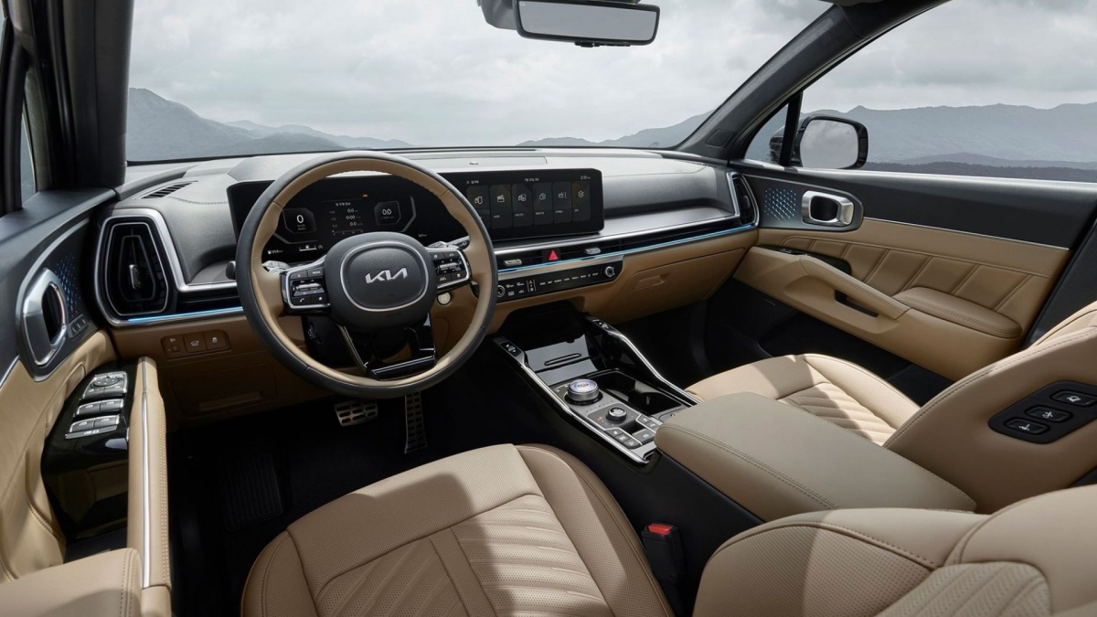 Kia Sorento 2025 bị bắt gặp tại Việt Nam: Dự kiến ra mắt ngay tháng này, có 4 phiên bản, thêm nhiều ‘option’, có chi tiết như Carnival