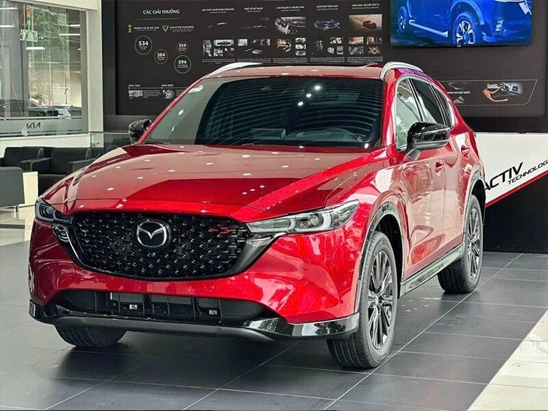 Thị trường đua nhau giảm, 3 mẫu ô tô bất ngờ tăng giá trong tháng 9/2025