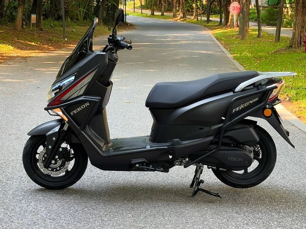 Mẫu 'xe ga quốc dân' 150cc vừa trình làng: Giá mềm từ 25,8 triệu, bình xăng 'khủng' chạy tới 600 km/ lần đổ