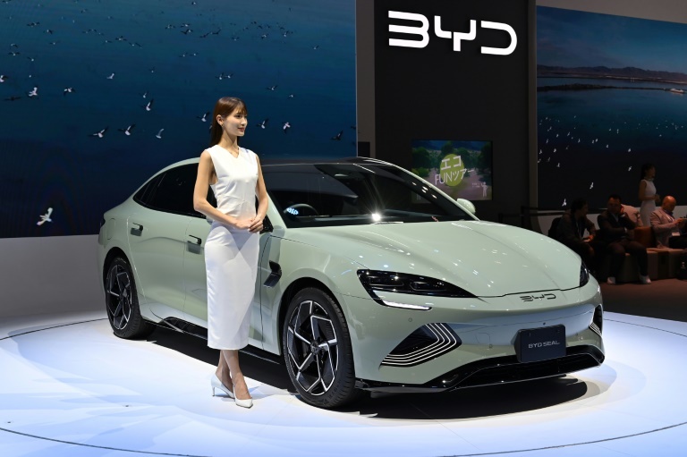 VIC kiện 68 tài khoản tung tin giả, BYD treo thưởng 690.000 USD, Tesla thắng 90% vụ phỉ báng: Cuộc chiến thương hiệu ngày càng nóng