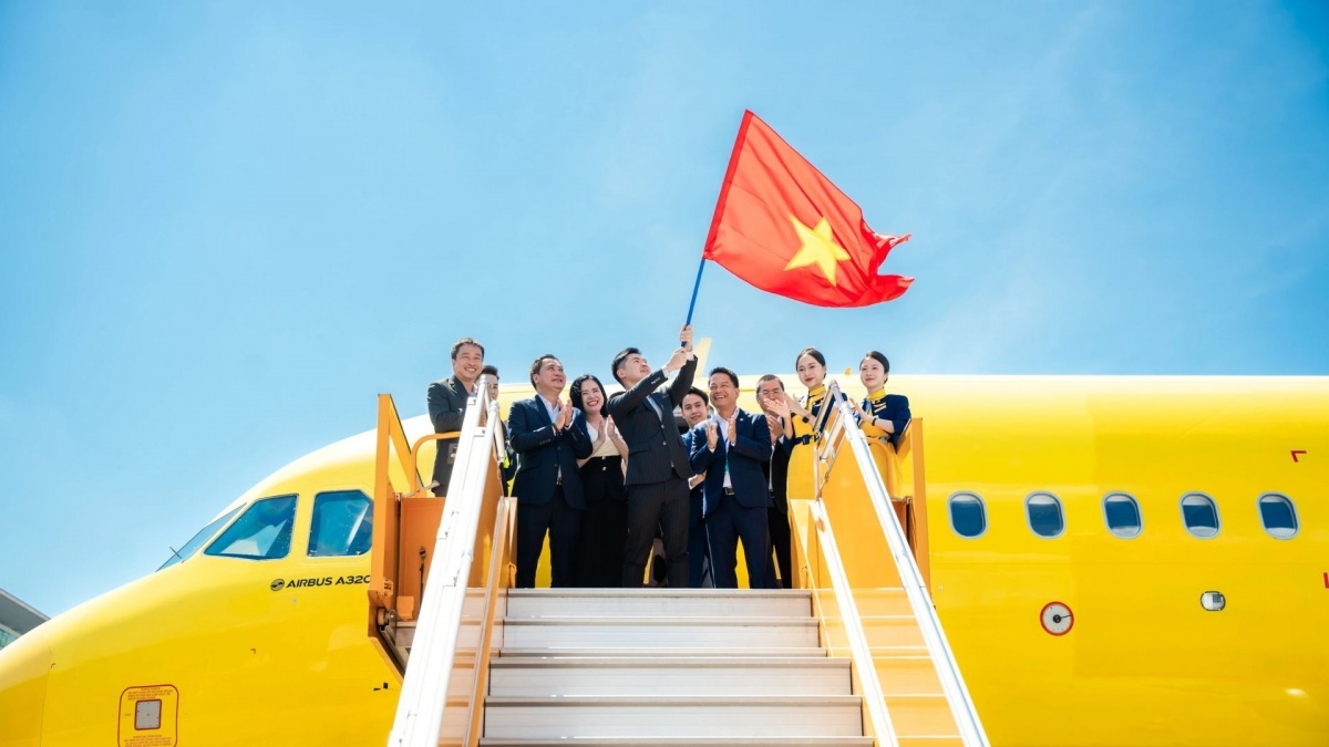 Vietravel Airlines của Chủ tịch Đỗ Vinh Quang đăng tuyển vị trí lương hơn 300 triệu đồng/tháng, kèm ưu đãi mua nhà và vay vốn độc quyền từ SHB