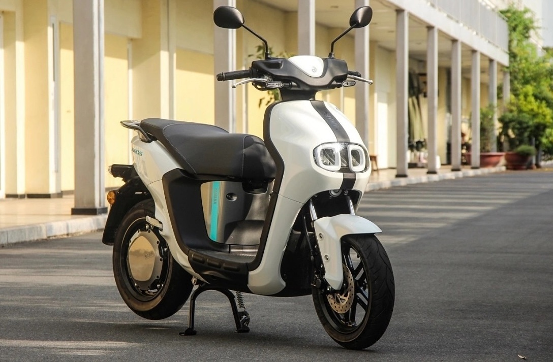 Mẫu xe điện đến từ thương hiệu Nhật Bản giảm mạnh tới 20 triệu đồng, pin có công nghệ thuận tiện: Xe máy xăng dễ vào ‘cửa hẹp’