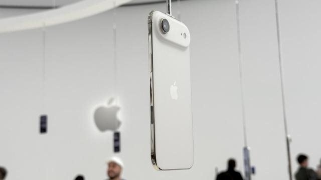 iPhone 17 mở bán sớm nhưng số lượng máy có thể bị hạn chế, Việt Nam lên thị trường tier 1 có được ưu tiên?