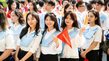 1 năm chưa từng có tại ĐH của tỷ phú Phạm Nhật Vượng: Tỷ lệ chọi 1/9, IELTS trung bình 7.5, cựu sinh viên SN 2001 đã giữ chức Tổng giám đốc
