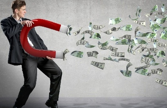 Khối ngoại bán ròng 1.300 tỷ đồng nhưng gom mạnh hai cổ phiếu vừa giúp VN-Index thoát hiểm