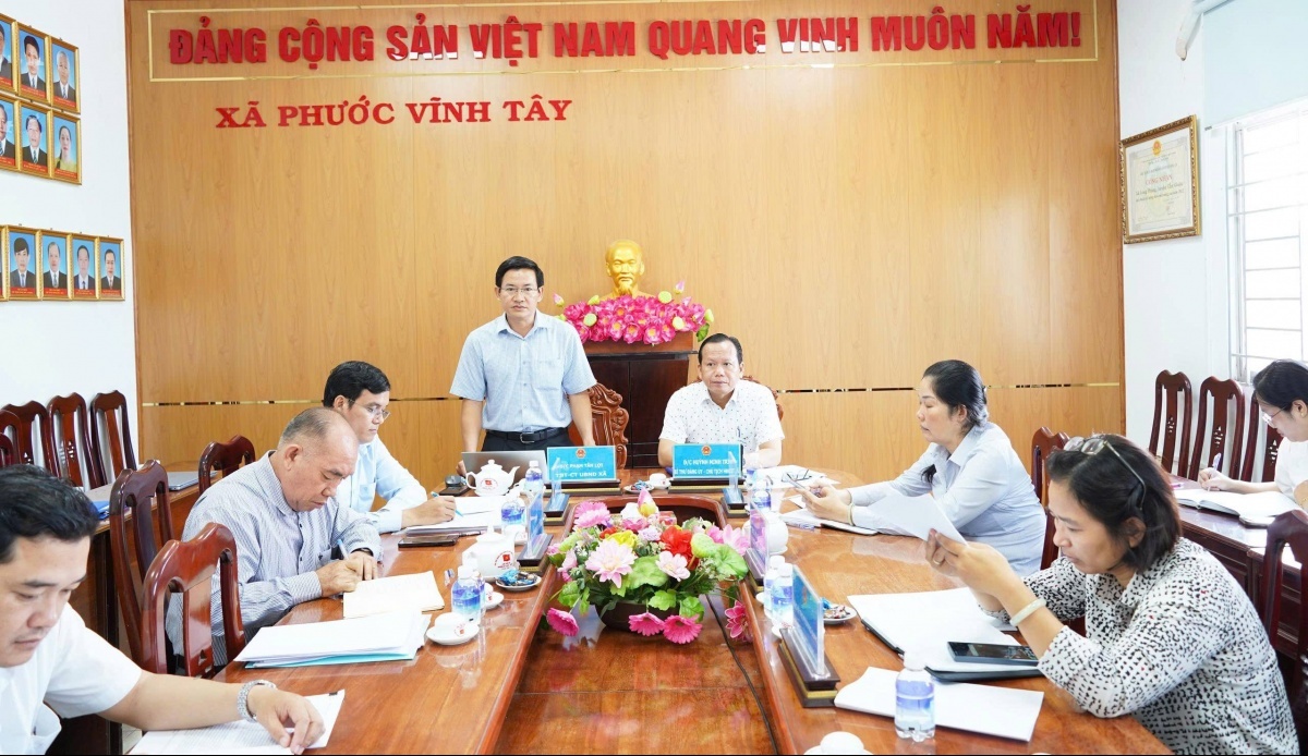 Hơn 2.500 hộ dân 'đổi đời' nhờ tiền bồi thường đất từ siêu dự án 1.000ha của Vinhomes (VHM)