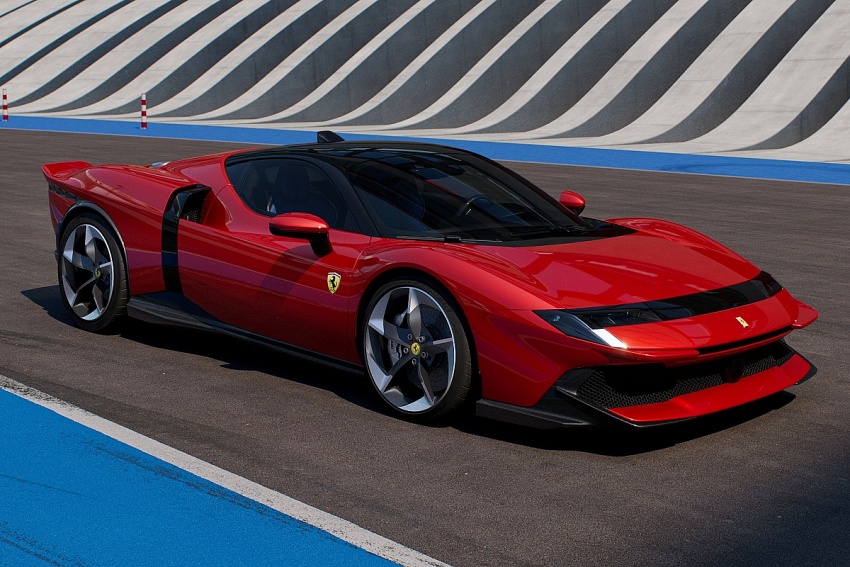 Sở hữu dàn siêu xe 500 tỷ, doanh nhân Hoàng Kim Khánh vừa tậu tiếp siêu phẩm Ferrari 849 Testarossa