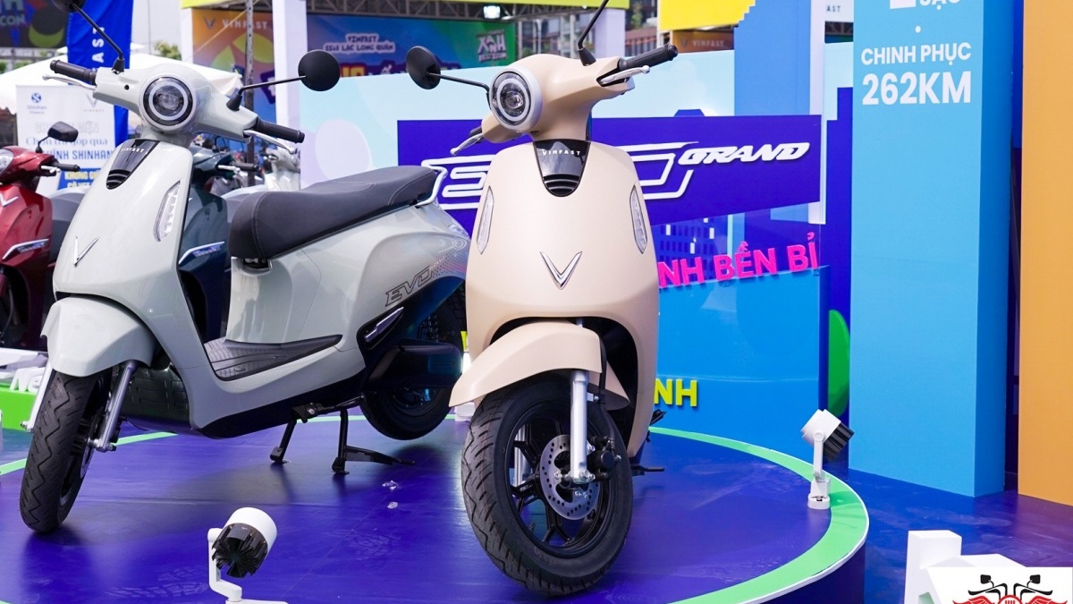 Xem loạt xe máy điện mới để thấy VinFast đã 'nhìn xa' với lựa chọn giải quyết tình trạng 'độ pin'