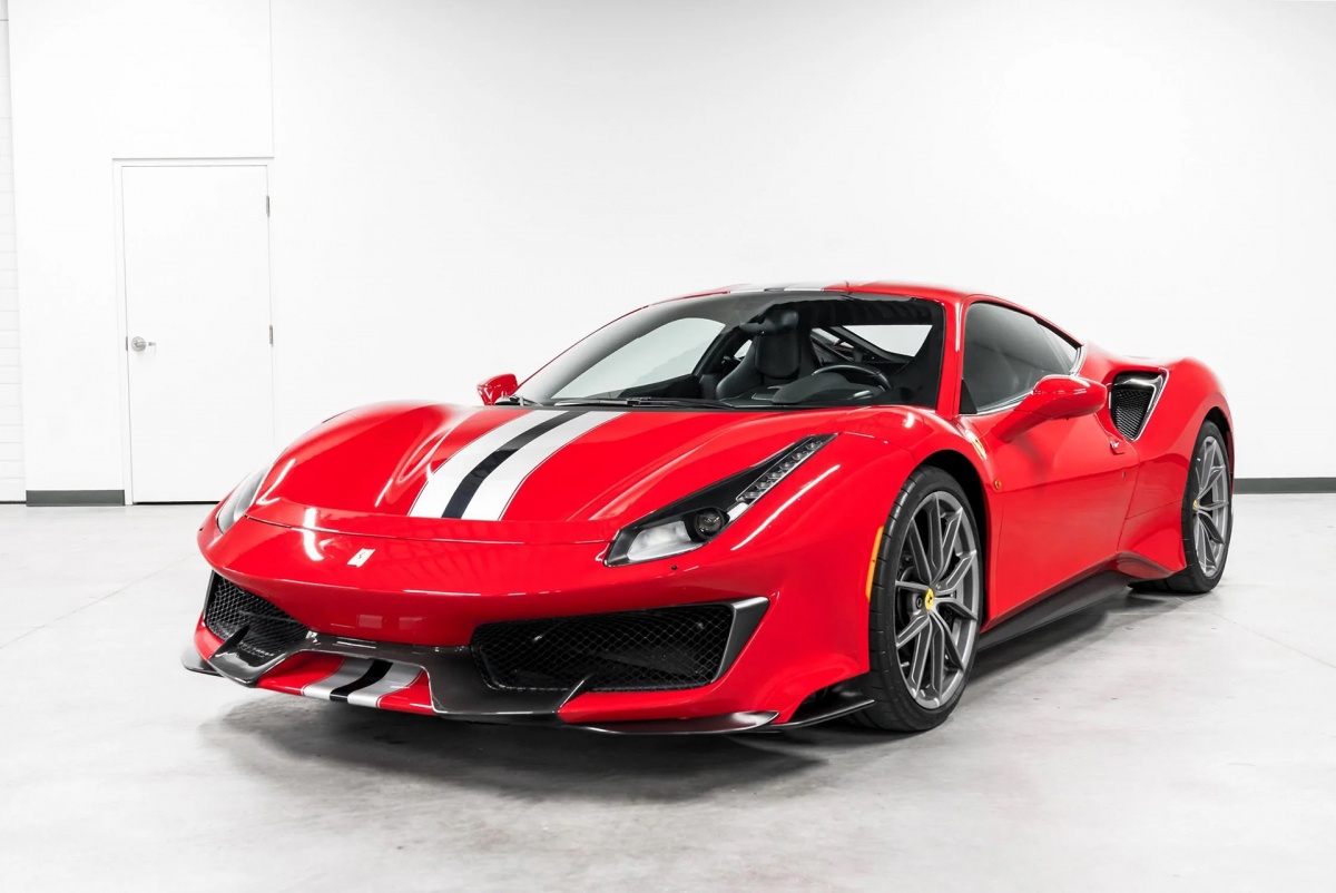 'Vua cà phê' Đặng Lê Nguyên Vũ chi 15 tỷ chỉ để đổi biển trắng cho siêu xe Ferrari 812 GTS độc nhất tại Việt Nam
