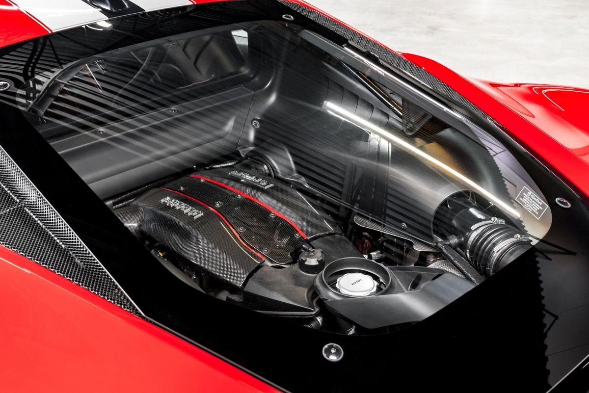 'Vua cà phê' Đặng Lê Nguyên Vũ chi 15 tỷ chỉ để đổi biển trắng cho siêu xe Ferrari 812 GTS độc nhất tại Việt Nam