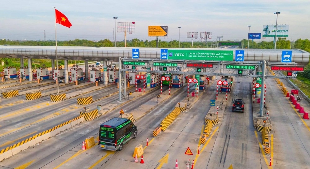 Lơ là thi công, gian lận thu phí, cho thuê xe tự lái chui đều sắp bị xử phạt nặng