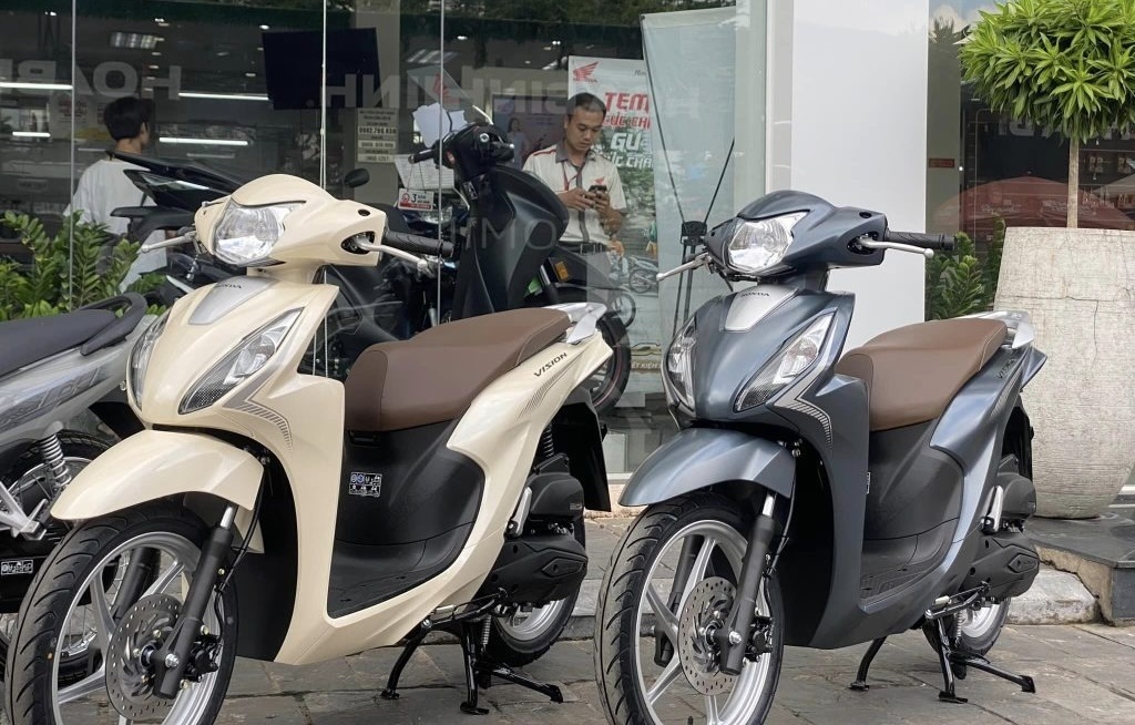 Mẫu ‘siêu tay ga’ của Yamaha dễ khiến Honda Vision ‘lu mờ’: Giá rẻ như cho, tính năng hỗ trợ xịn chưa từng có, nhìn yêu luôn