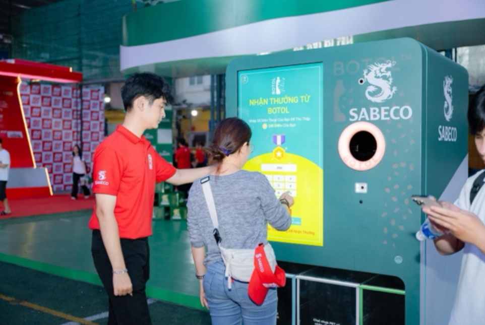 Sabeco (SAB) tổ chức 'Đêm di sản' đầu tiên tại TP. HCM, khởi động chuỗi kỷ niệm 150 năm Di sản vươn cao