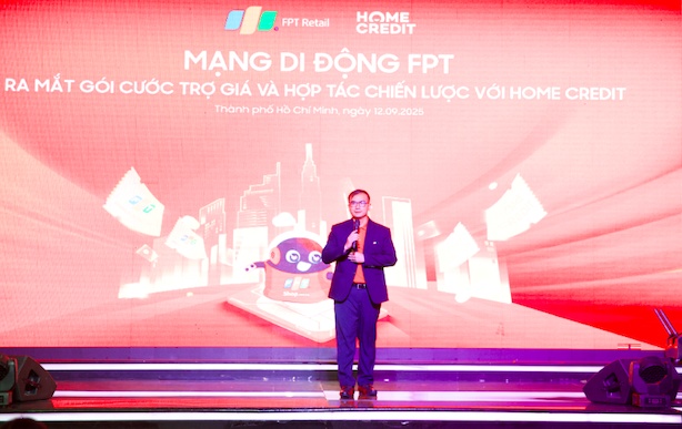 FPT Shop tung ưu đãi kép cho khách hàng mua máy kèm SIM từ mạng di động FPT