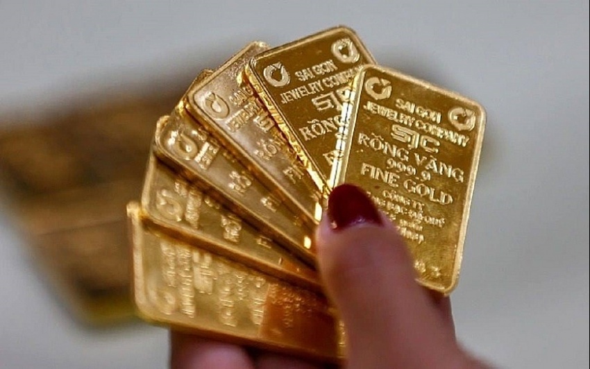 Mua vàng SJC vùng đỉnh 135,8 triệu, giờ bán lỗ bao nhiêu?
