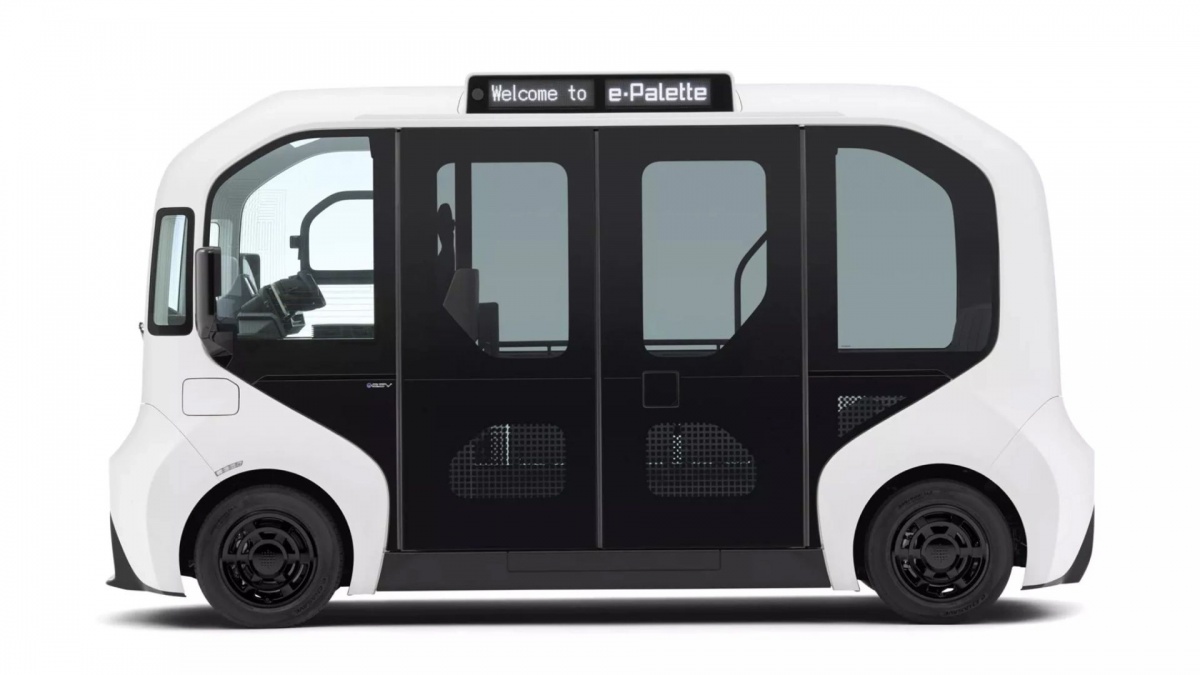 Toyota ra mắt mẫu xe điện đa năng: Có thể làm xe buýt, xe giao hàng, cửa hàng lưu động, phòng chờ hoặc trung tâm dịch vụ