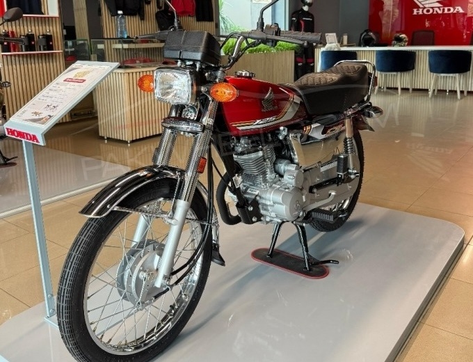 Honda làm mới mẫu xe ‘huyền thoại’ rất hầm hố: Động cơ 125cc, giá chỉ 23,5 triệu, ‘kình địch’ của Yamaha Exciter