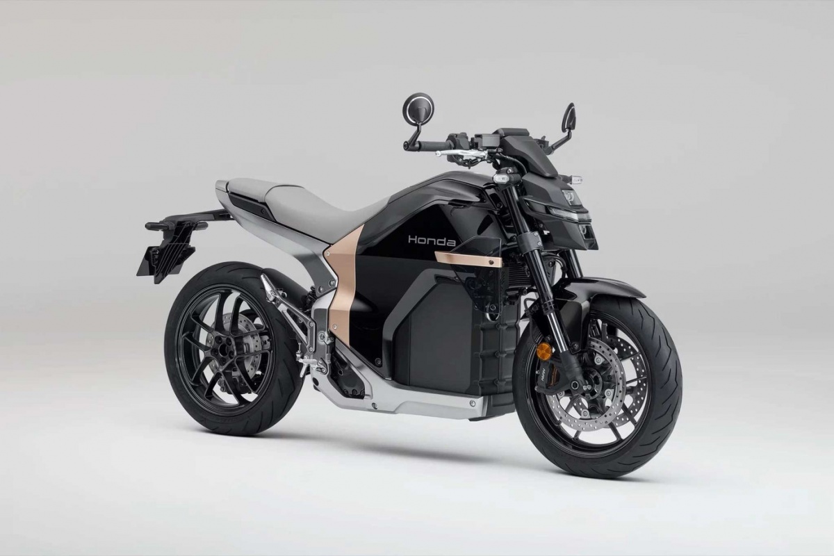 Xe máy điện Honda sạc nhanh như ô tô chính thức lộ diện, giá bán bằng 1 chiếc ô tô