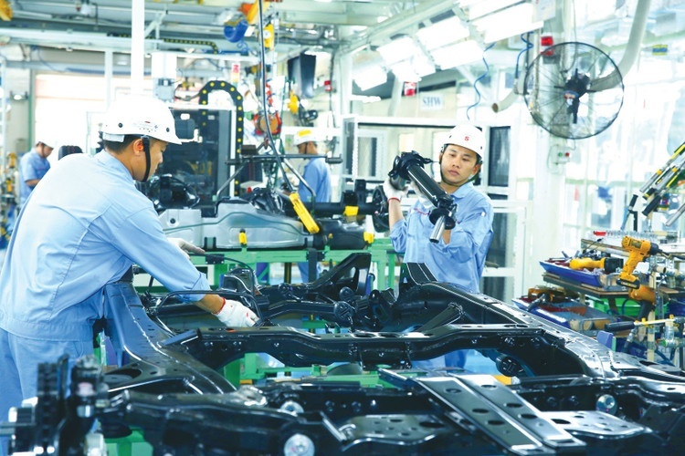 Thu hút FDI sản xuất ô tô: Chuyên gia kêu gọi 'sửa ngay biểu thuế' để tăng nội địa hóa