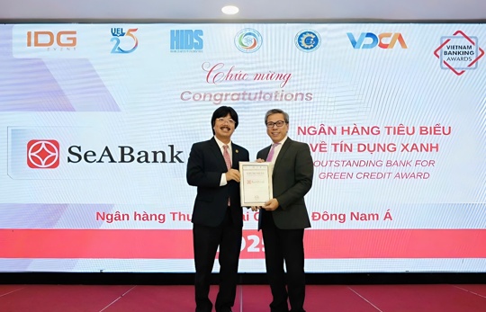 SeABank khẳng định dấu ấn bền vững với 2 giải thưởng Ngân hàng Việt Nam tiêu biểu