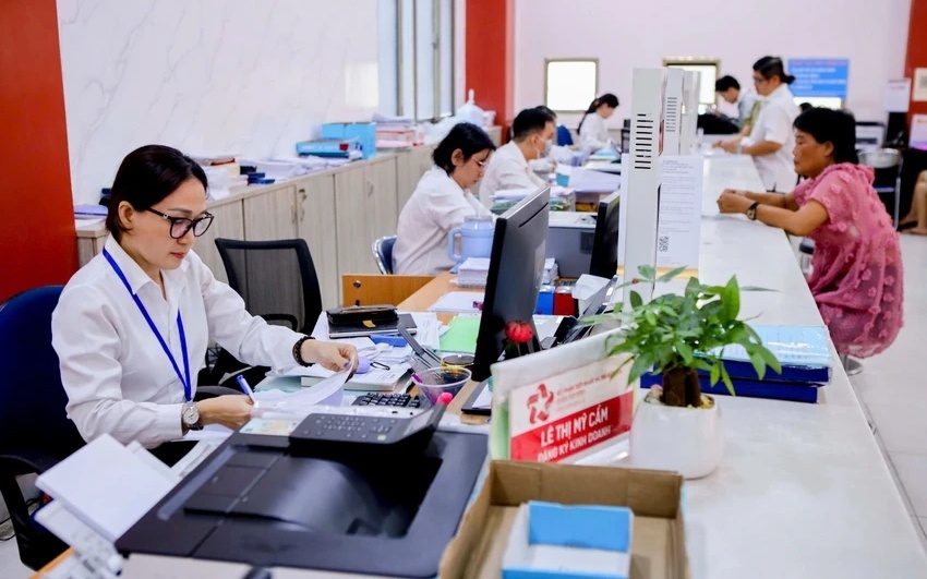 Quảng Ninh đề xuất hỗ trợ tối đa 3 triệu đồng/tháng cho cán bộ đi làm xa