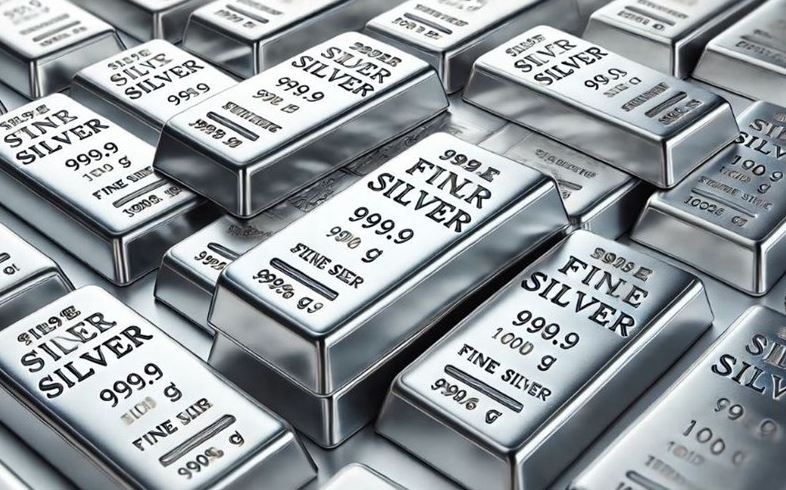 Giá bạc chạm đỉnh 14 năm: Cơ hội hay rủi ro?