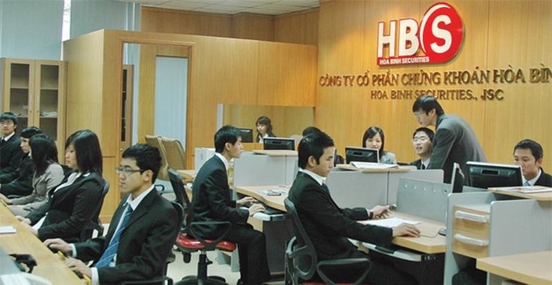 Một CTCK tố nhóm lãnh đạo cấu kết nhân viên ngân hàng bỏ ngoài sổ sách hơn 8.150 tỷ đồng