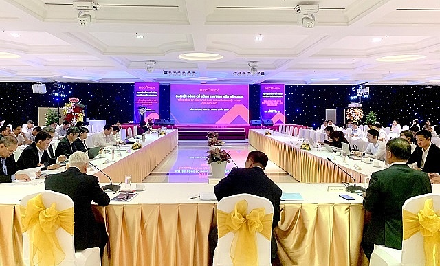 Cổ phiếu gây thất vọng nhất VN30: 30 tháng lọt rổ, giá giảm hàng chục %