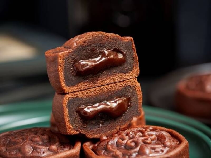 Ngoài 'bánh dẻo thị phi', đây là những mẫu bánh 'hot face' mùa Trung thu 2025