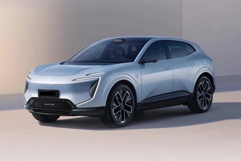 'Ông trùm' xe tải tại Việt Nam ra mắt mẫu SUV ngang cỡ Hyundai Santa Fe: thiết kế hiện đại, đi Hà Nội - Huế chỉ trong một lần sạc