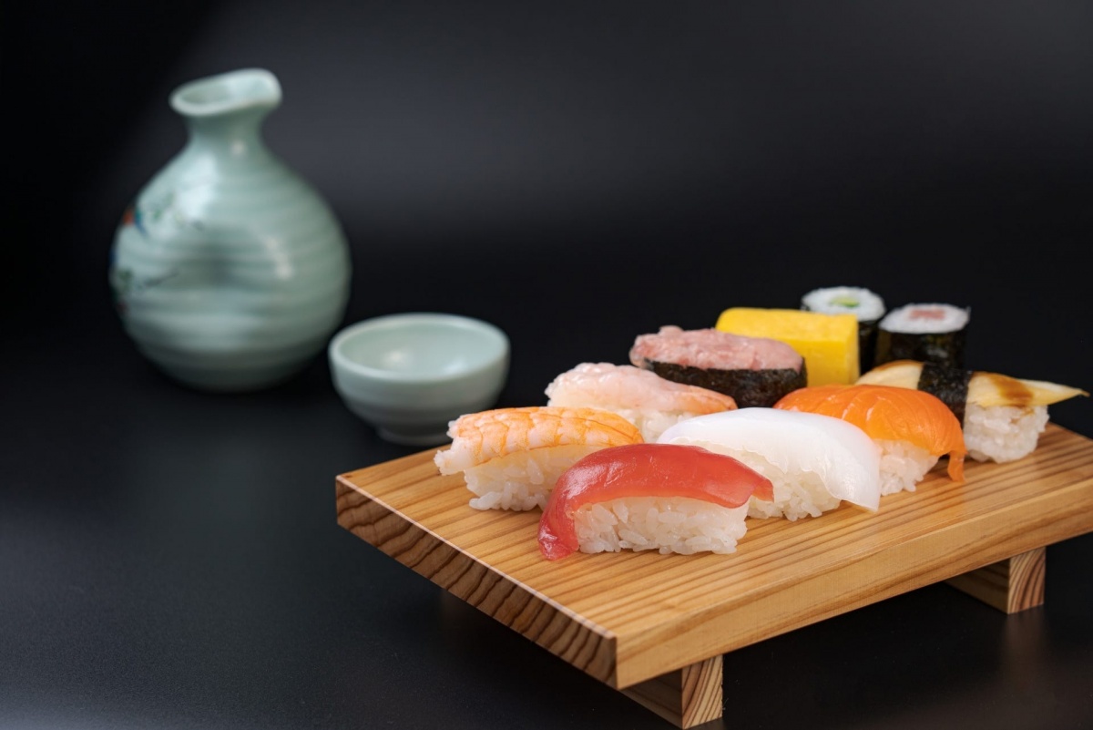 Một loại cá nước ngọt của Việt Nam bất ngờ xuất hiện trên bàn ăn sushi Nhật Bản