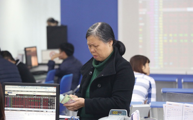 Nhịp điều chỉnh ngắn hạn chưa dứt, nhà đầu tư chú ý các thời điểm chốt lời