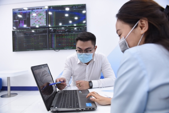 Tự doanh CTCK bán ròng hơn 3.350 tỷ đồng sau 8 tháng