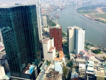 Tỷ phú ngoại tranh phần bất động sản