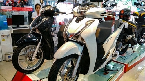 Thị trường ô tô, xe máy "lao đao" vì ảnh hưởng của dịch COVID-19