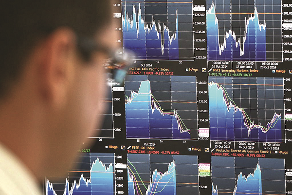 VN-Index mất điểm phiên đầu tuần, khối ngoại đẩy mạnh bán ròng hơn 620 tỷ đồng